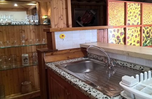 Gonzaga House | Comfortable Stay at MAgricola Antennio with Breakfast & Kitchen