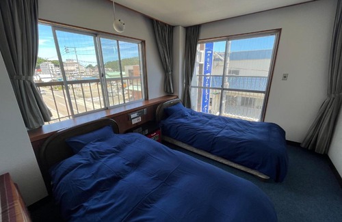 Nachikatsura-cho Apartment | Family-Friendly MAGURO BLDG with Hot Tub & Great Location