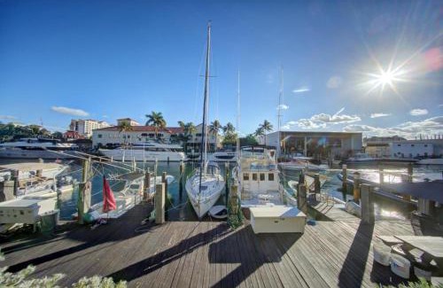 Harbordale Apartment | Top-Rated Mahalo Isles Apartments with Pool & Family Fun