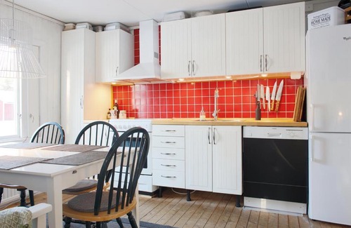 Tanda House | Cozy Mahanta Guest House: Pet-Friendly with Breakfast & Hot Tub