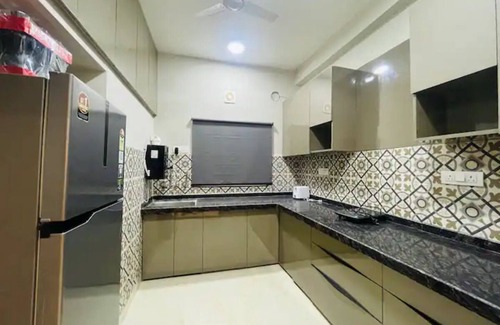Sanganer Apartment | Discover Maharaja HideAway: Family-Friendly Retreat Near Choki Dhani