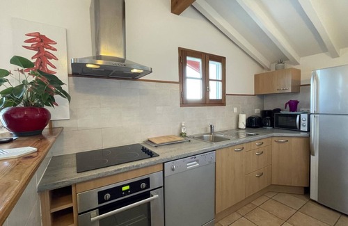 Ainhoa House | Kid-Friendly Gîte Mahastian in Ainhoa Awaits Your Stay