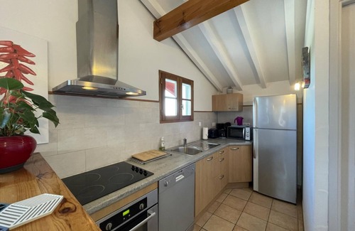 Ainhoa House | Kid-Friendly Gîte Mahastian in Ainhoa Awaits Your Stay