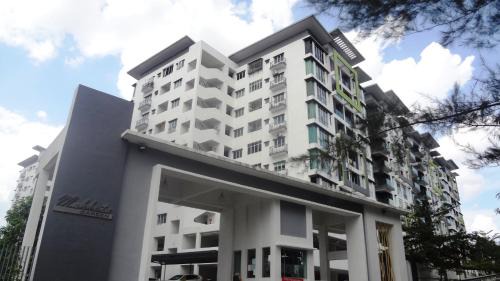 Bandar Mahkota Cheras Apartment | Discover Mahkota Cheras Condo: Ideal for Families & Groups