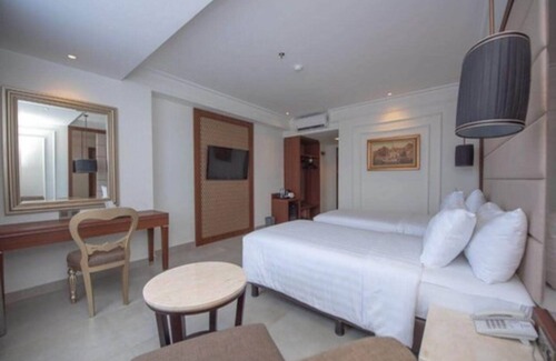 Singkawang Hotel | Discover Mahkota Hotel Singkawang: Family-Friendly Retreat