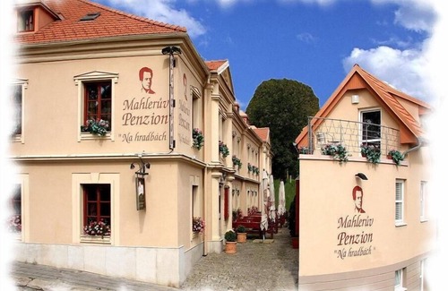 Jihlava Hotel | Inviting Mahleruv Penzion Na Hradbách with Spa & Restaurant