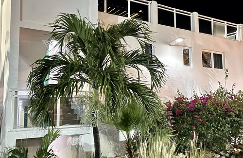 Maho Condo | Ocean View Retreat at Maho Beach with Top Guest Ratings