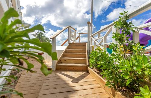 Maho Apartment | Maho Beach House - Elegant 1 Bedroom, Beach Level