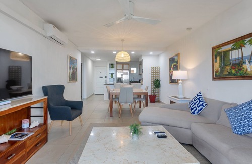 Maho Condo | Pet-Friendly Caribbean Oasis at Sunset Beach with Spa