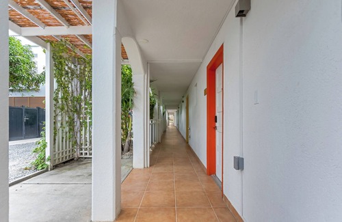 Maho Condo | Pet-Friendly Caribbean Oasis at Sunset Beach with Spa