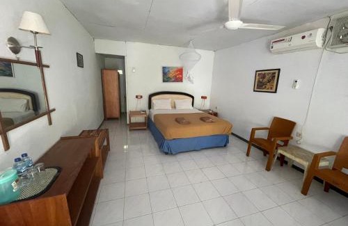 Maluku Islands Resort | Cozy Mahu Lodge: Pet-Friendly with Pool and Breakfast