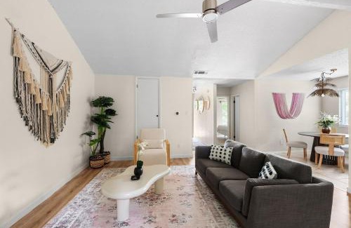 Barton Hills House | Mai's Home at Barton Springs Sleep6