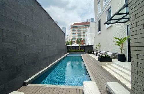 Kebon Kacang Hotel | Maia Hotel Jakarta: 4-Star Stay with Ocean Views & Pool