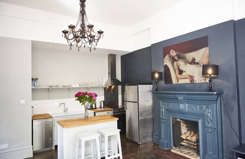 Little Venice Apartment | Elegant 2 Bedroom Apartment in Maida Vale, Westminster