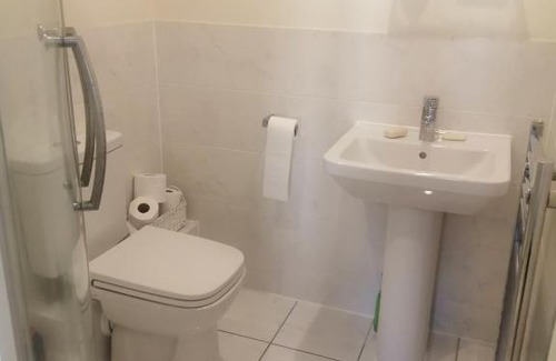 Maidstone House | Cozy Maidstone Homestay with Delicious Breakfast Included