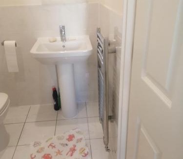 Maidstone House | Cozy Maidstone Homestay with Delicious Breakfast Included