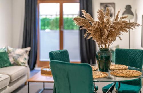 The Westside Apartment | Family-Friendly Mailbox 2 Bed Apartment in Birmingham