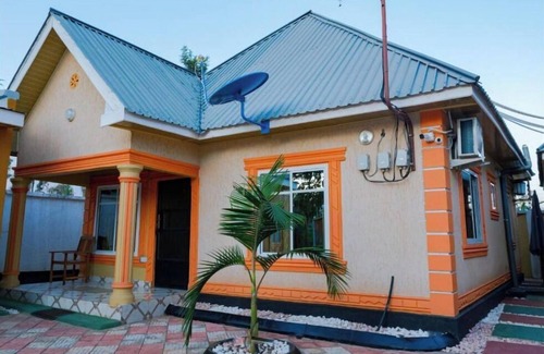 Moshi Apartment | Family-Friendly Retreat at Maili 6 Private Apartments