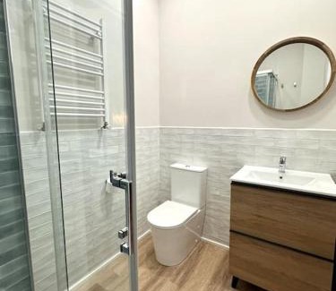 Loredo Apartment | Kid-Friendly Retreat at Main Beach - Lavalle Apartamentos