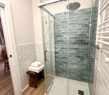 Loredo Apartment | Kid-Friendly Retreat at Main Beach - Lavalle Apartamentos