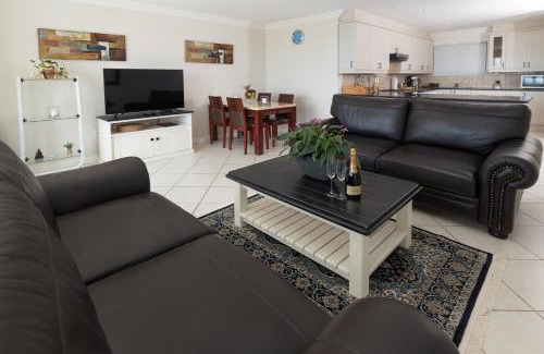 Jeffreys Bay Apartment | Oceanfront Main Beach Penthouse with Exceptional Amenities