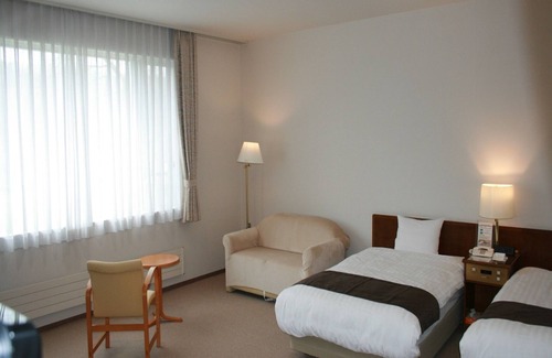 Shihoro House | Barrier-Free Western Style Retreat in Kato-gun, Hokkaidō