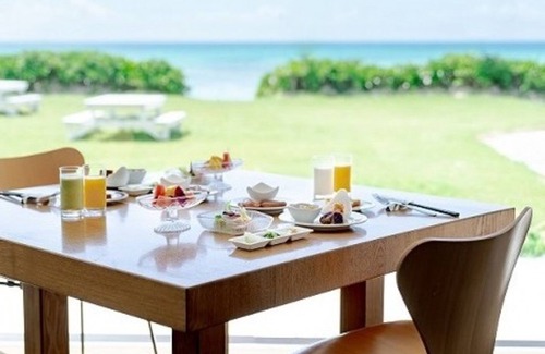 Kumejima Hotel | Scenic Island View Twin Room at Shimajirigun Okinawa