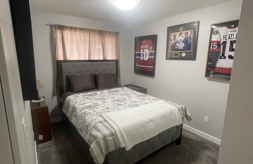 Vernon House | Ideal Retreat: Steps from Downtown and Beach Access