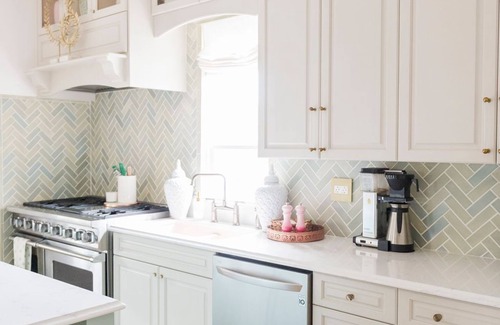 Kingsville House | Discover Main and Leslie: Iconic Girls Getaway in Kingsville