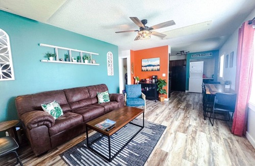 Spearfish Apartment | Perfectly Located 2/1 Apartment - Steps from Spearfish!