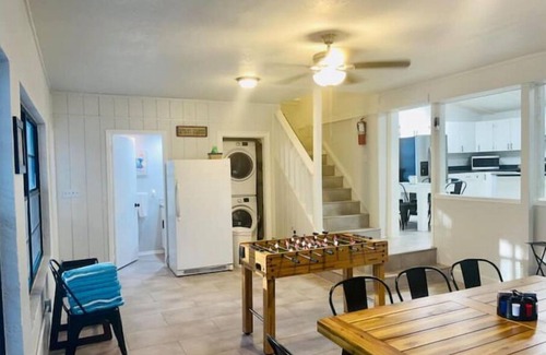 Weeki Wachee Gardens House | Experience Main River House: Kayaks, Game Room & More!