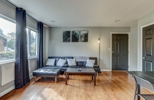 Royal Oak Apartment | Main Street Luxury 1 bedroom apartment