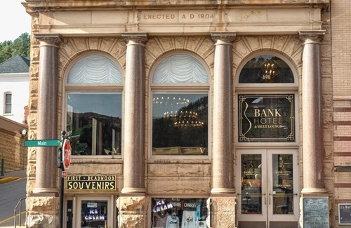 Deadwood Apartment | Elegant Main Street Condo Overlooking Outlaw Square