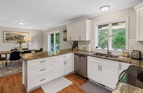 Westport House | Main Street Westport, walk to shops, dining, downtown