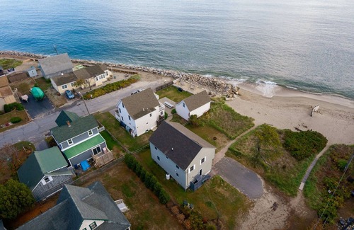 Camp Ellis House | Coastal Maine Beach Home: Family-Friendly Oasis by Waves