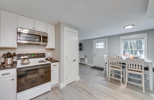 Saco Apartment | Maine Escape: Family-Friendly Getaway Near Skiing & Hiking