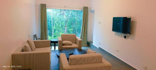 Yercaud Hotel | Relax at Kolaahalam Mainland Resorts & Spa - Pet Friendly Stay