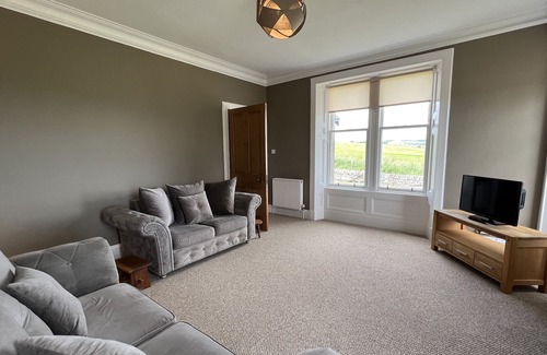 Forfar Cottage | MAINS OF FOFFARTY, pet friendly, country holiday cottage in Glamis