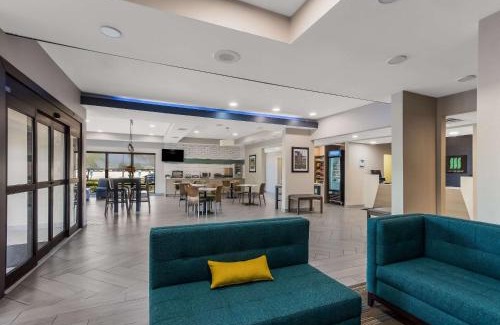 Bourbonnais Hotel | Inviting MainStay Suites Bourbonnais - Kankakee Awaits You