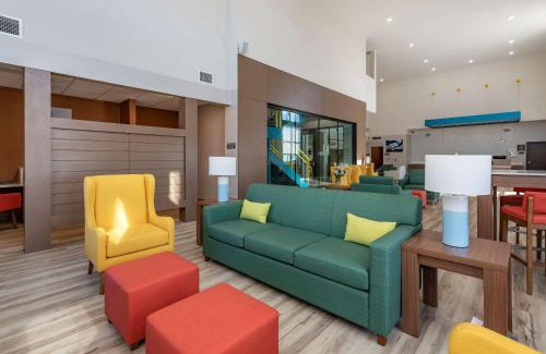Colorado Springs Hotel | Discover MainStay Suites Colorado Springs East - Family Friendly