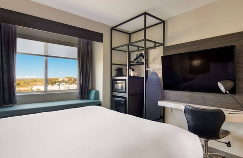 Clarion Hotel | Comfortable MainStay Suites in Clarion, PA near I-80