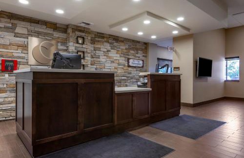 Coeur d'Alene Hotel | Comfortable MainStay Suites Coeur d'Alene with Ocean Views