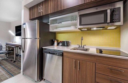 Georgetown Hotel | Inviting MainStay Suites: Family-Friendly & Poolside Amenities
