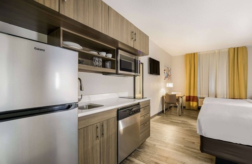 Joliet Hotel | Comfortable Stay at MainStay Suites Joliet I-80