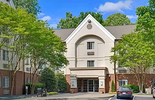 Overland Park Hotel | Pet-Friendly MainStay Suites in Kansas City Overland Park