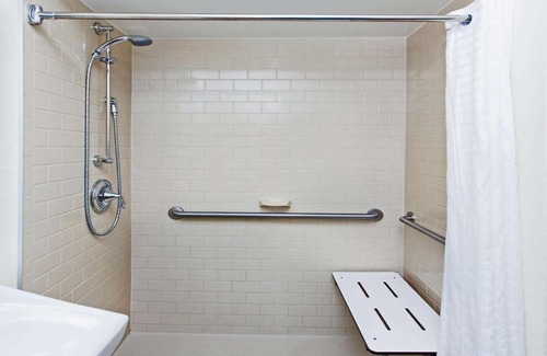 Overland Park Hotel | Pet-Friendly MainStay Suites in Kansas City Overland Park