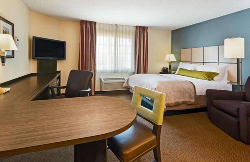 Overland Park Hotel | Pet-Friendly MainStay Suites in Kansas City Overland Park