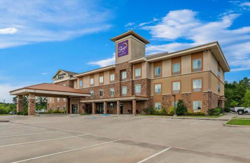 Lufkin Hotel | Comfortable MainStay Suites Lufkin with Pool & Breakfast