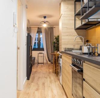 Verin Apartment | Maior 5 Apartamentos: Family-Friendly Retreat with Top Ratings
