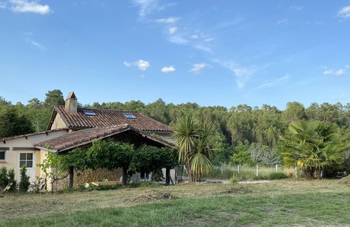 Saint-Germain-du-Salembre House | Charming Stone House Retreat in Périgord Countryside
